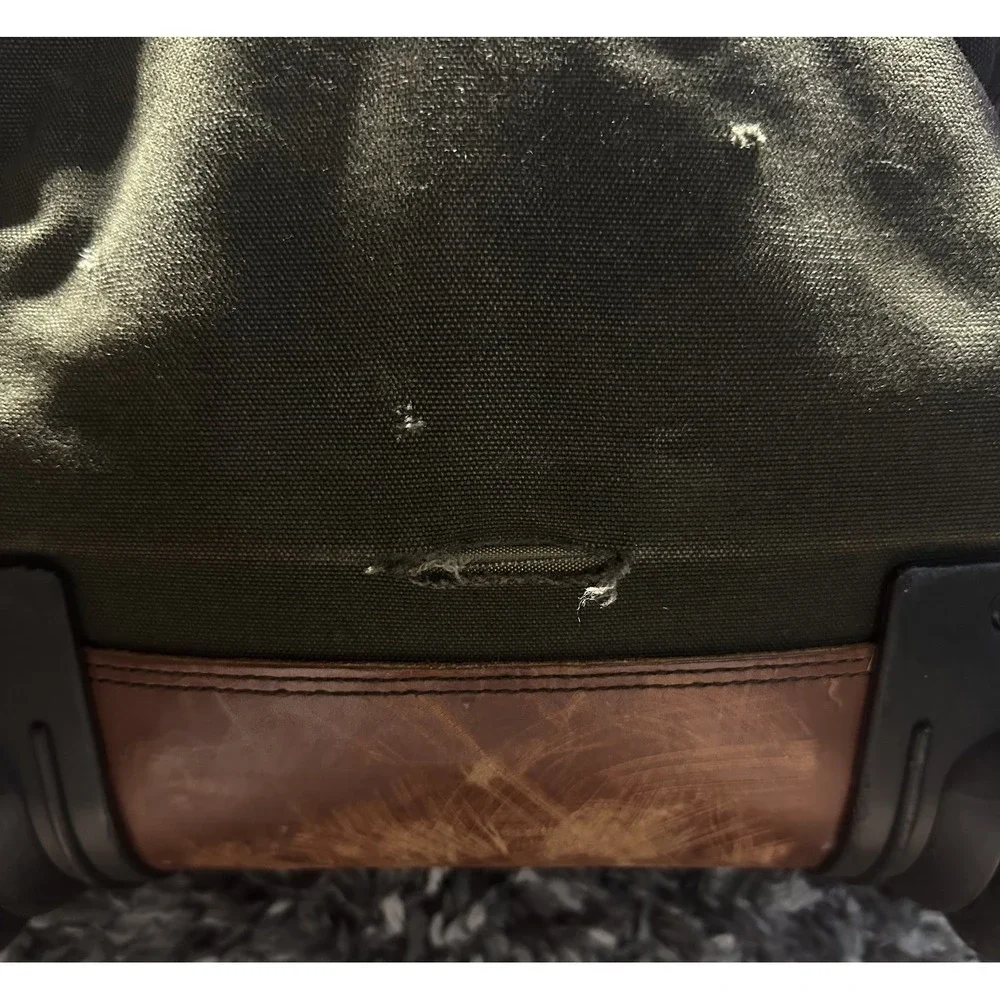 Orvis Bag Luggage Duffle Green Battenkill Canvas Vintage Rolling Distressed
